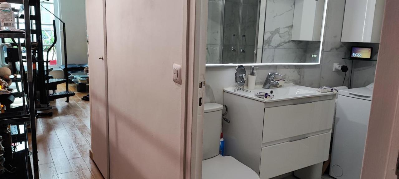 Magnifique Studio Au Coeur Du Marais パリ エクステリア 写真