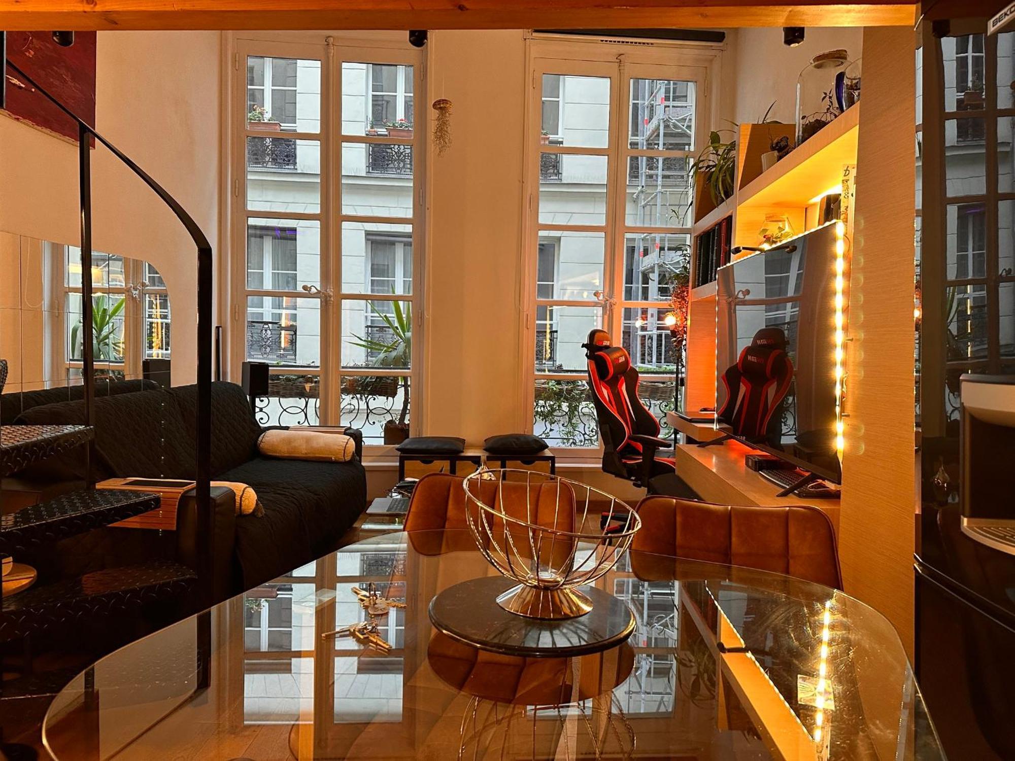 Magnifique Studio Au Coeur Du Marais パリ エクステリア 写真
