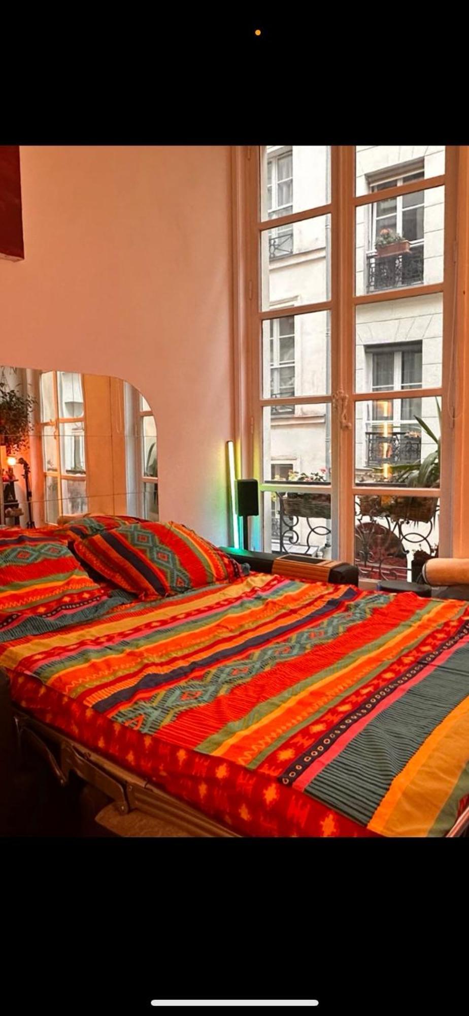 Magnifique Studio Au Coeur Du Marais パリ エクステリア 写真
